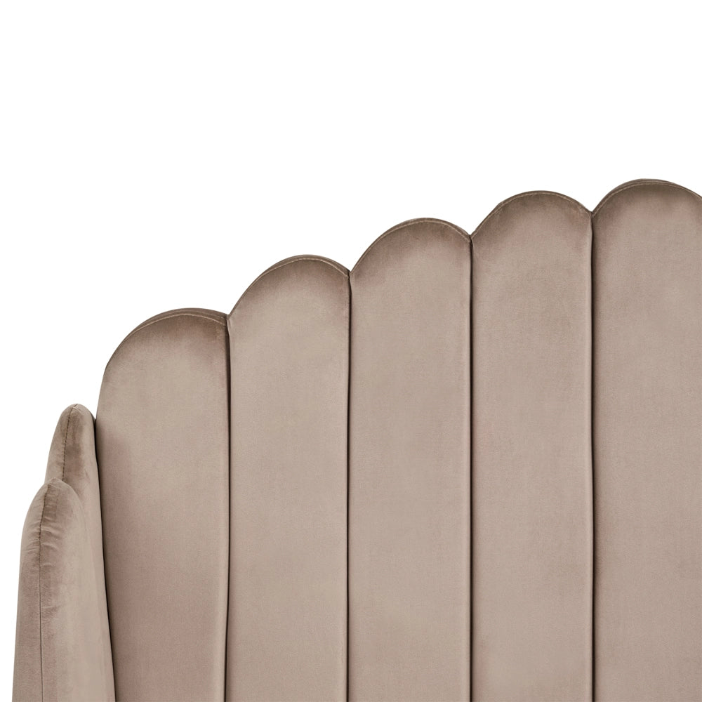 Letto matrimoniale con rete in velluto tortora 120 x 200 cm  gambe in metallo testata retro capitonné