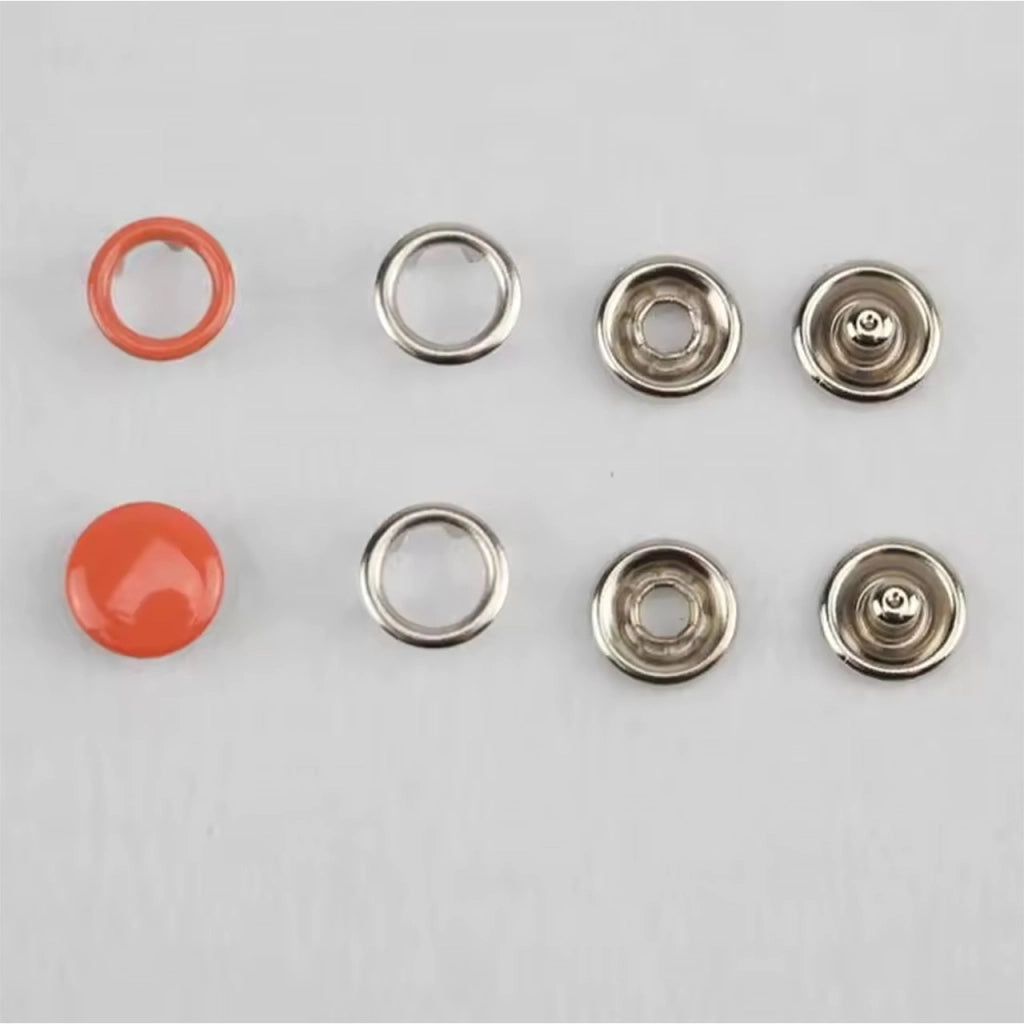 Set di Accessori SnapPro Color 200 – 200 Bottoni e Rivetti Colorati con Pinza | Per Tessuti, Abbigliamento e Fai da Te