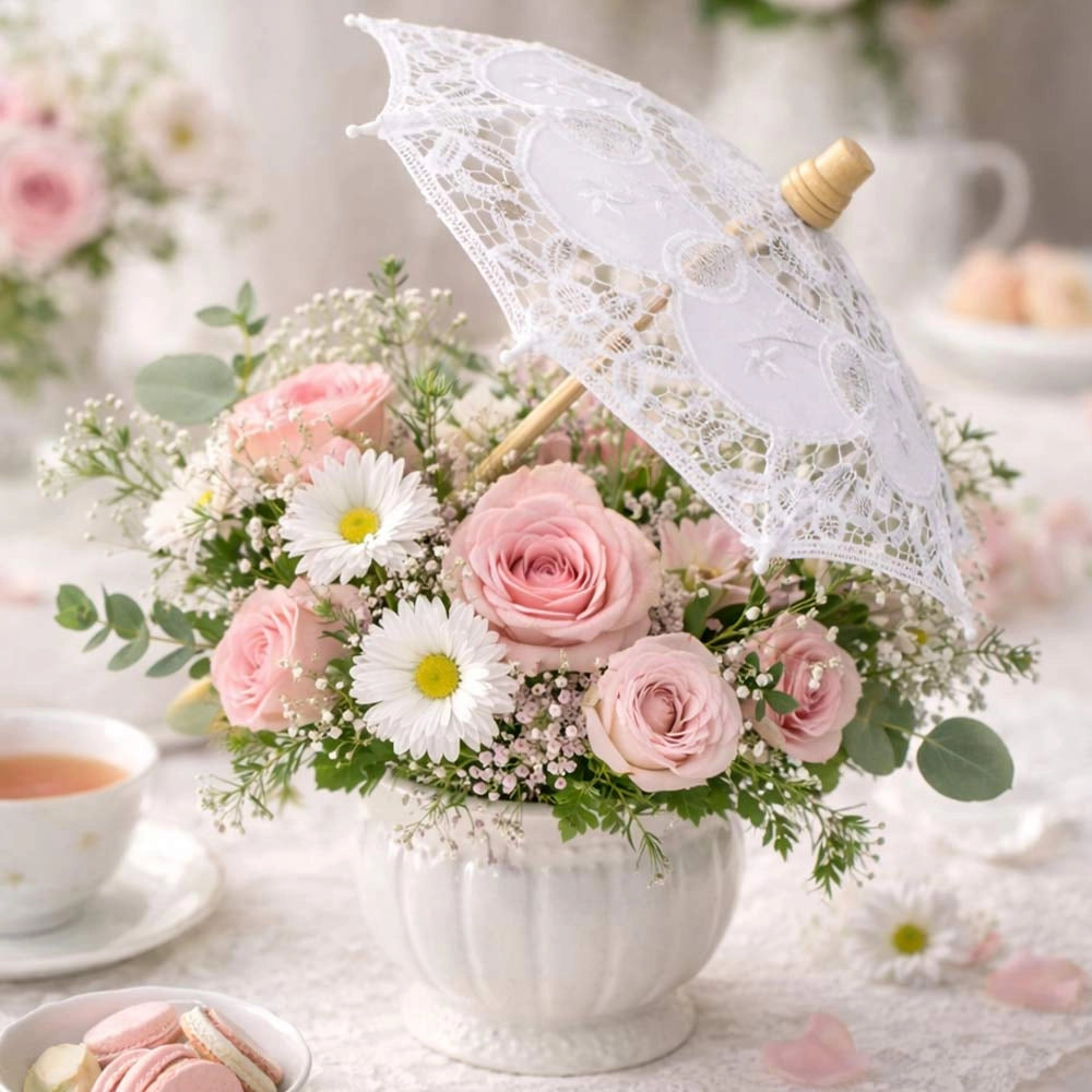 10 Ombrellini Wedding in legno con tessuto ricamato in pizzo bianco 28,5xh 23 cm