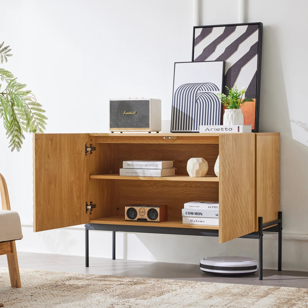 Credenza con 2 ante e ripiano regolabile; gambe in metallo - per soggiorno - 100x40x75 cm - naturale
