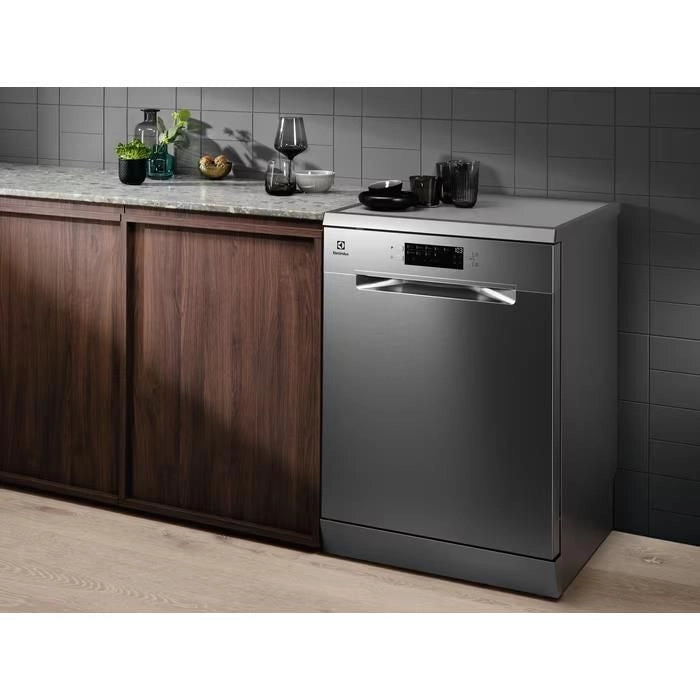 Electrolux LAVASTOVIGLIE LIBERA INSTALLAZIONE 60 CM - INOX 13 COPERTI CLASSE E 46 dBA ESA47200SX MADE IN EUROPE