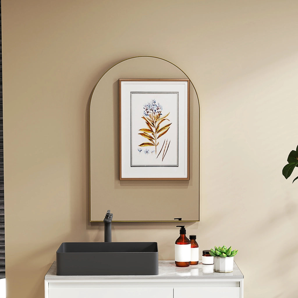 Specchio da parete ad arco ¨C Xylo ¨C Cornice in lega alluminio oro 60x90cm