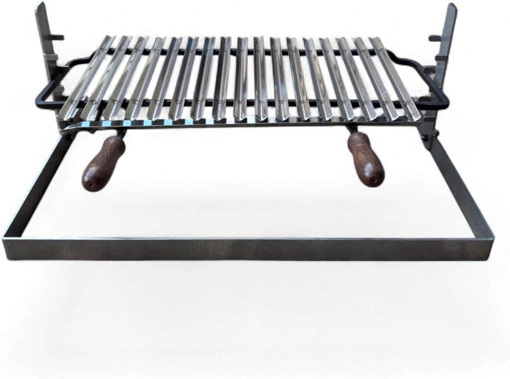 Griglia per Barbecue in Acciaio Inox, Sistema Scolagrassi, Manici in Legno, Base in Ferro Regolabile su 3 Altezze 70x45cm, Superficie di Cottura 54cm