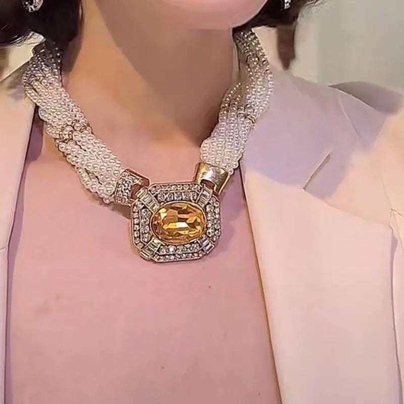Collana e orecchini vintage fatti a mano con pendente multistrato di perle e cristalli, regalo di Natale per donna, regalo di compleanno