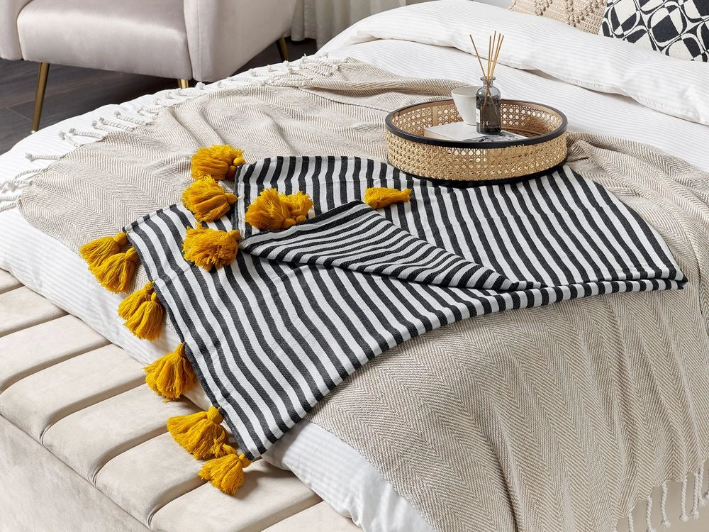 Coperta in misto poliestere e acrilico bianco e nero 130 x 170 cm Motivo decorativo a righe double face
