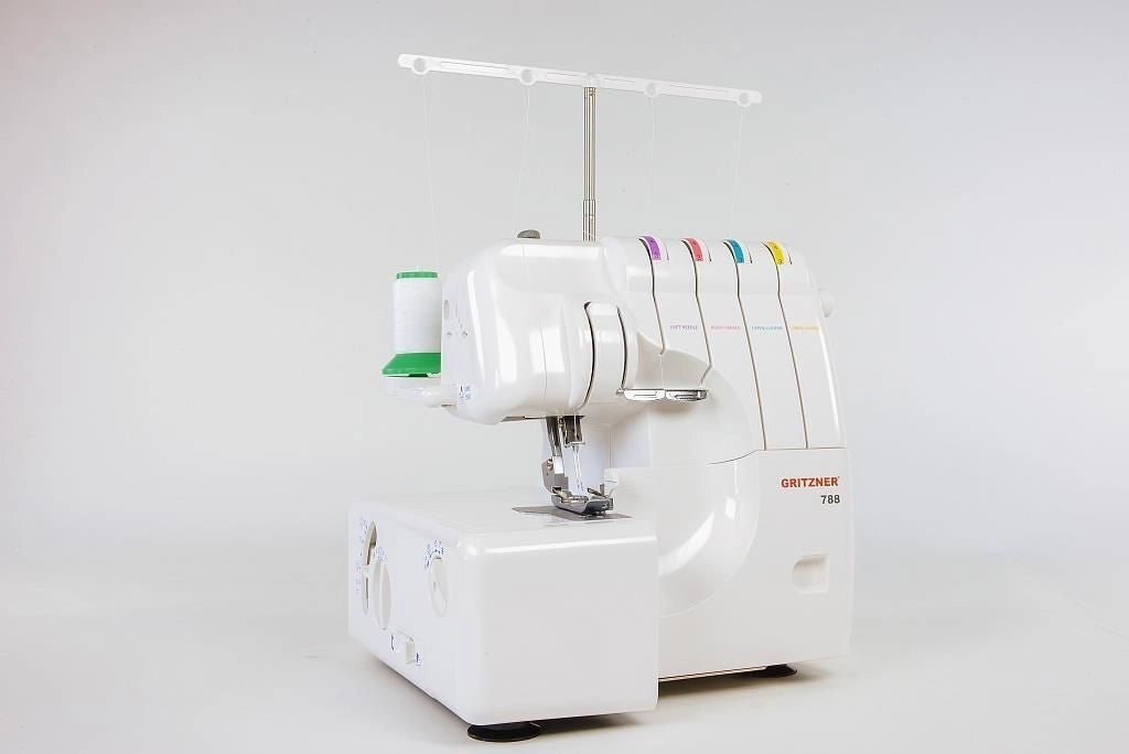 Gritzner 788 Serie Overlock Macchina da Cucire Overlock 2-3-4 Fili Trasporto Differenziale Braccio Libero 1300 punti-min colore Bianco