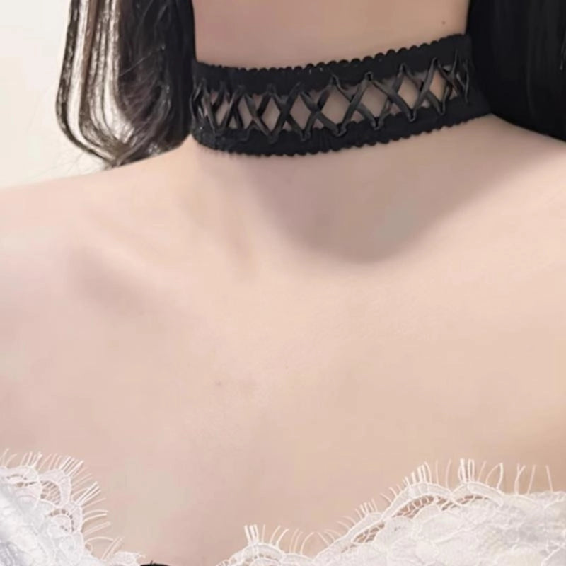 Collana girocollo a croce in pelle PU nera intrecciata a mano, stile motociclistico, collana scura e alla moda, regalo di Natale o compleanno.