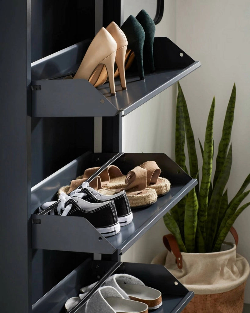 Scarpiera Alexa, Mobile portascarpe in metallo, Armadio da ingresso multiuso, Mobiletto per calzature, 50x15h104 cm, Nero