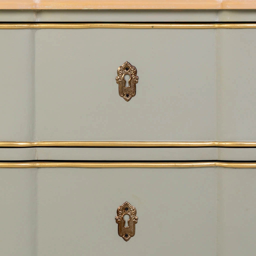Cassettiera antica in legno laccato verde, 3 cassetti 100x50x80