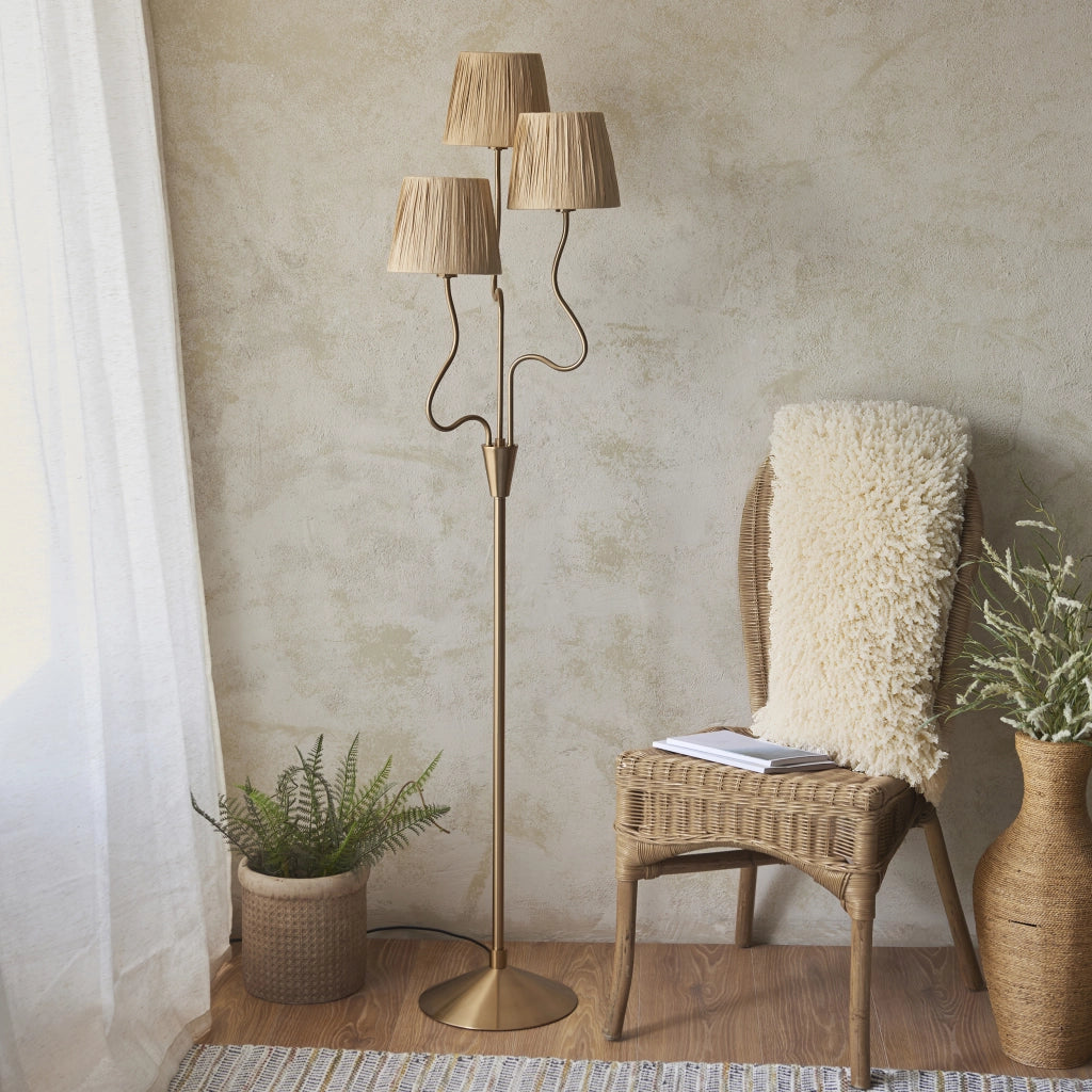 Lampada da terra Wriggle boho ottone e rafia 3 luci E14