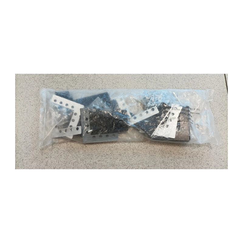R ACCESSORI MONTAGGIO X ARMADIO PER FITOFARMACI KIT- 1,0 confezione