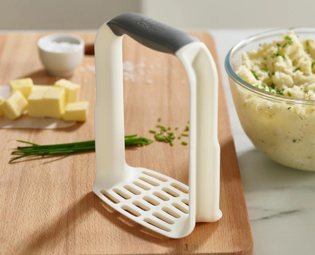 Joseph Joseph Schiacciapatate Duo Easy Grip Bianco