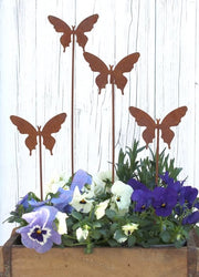 Decorazione per Giardino a Rost - Forbici a Rost con Motivo Farfalla - 4 Pezzi - Patina Miele - Metallo