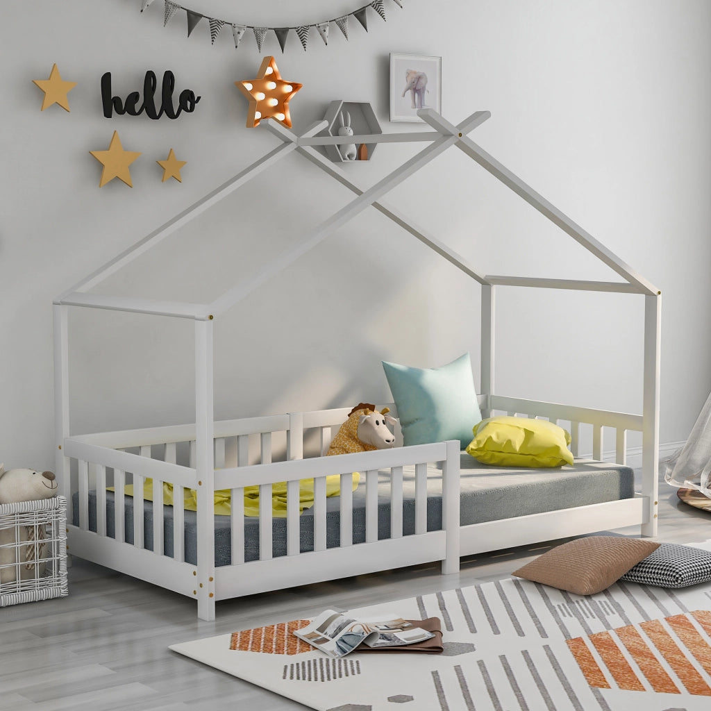 "Vendita vietata in Germania" Bellissimo letto a casetta, letto per bambini, in legno massello con sponda e rete a doghe, con protezione anticaduta pe
