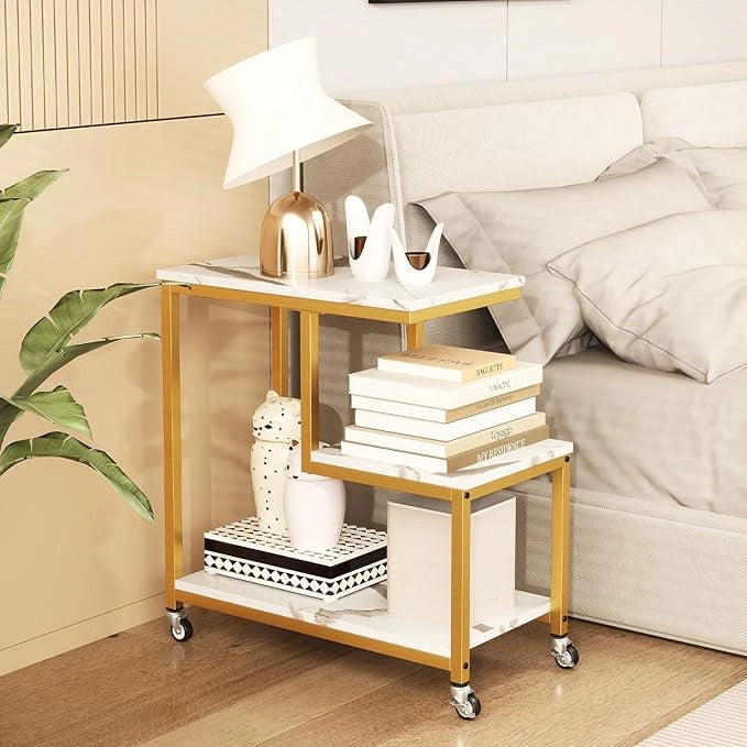 Tavolino a 3 Livelli, Tavolino Laterale a Forma di G con Ruote Bloccabili e Mensole Aperte, Tavolino Moderno da Salotto, Camera da Letto e Studio