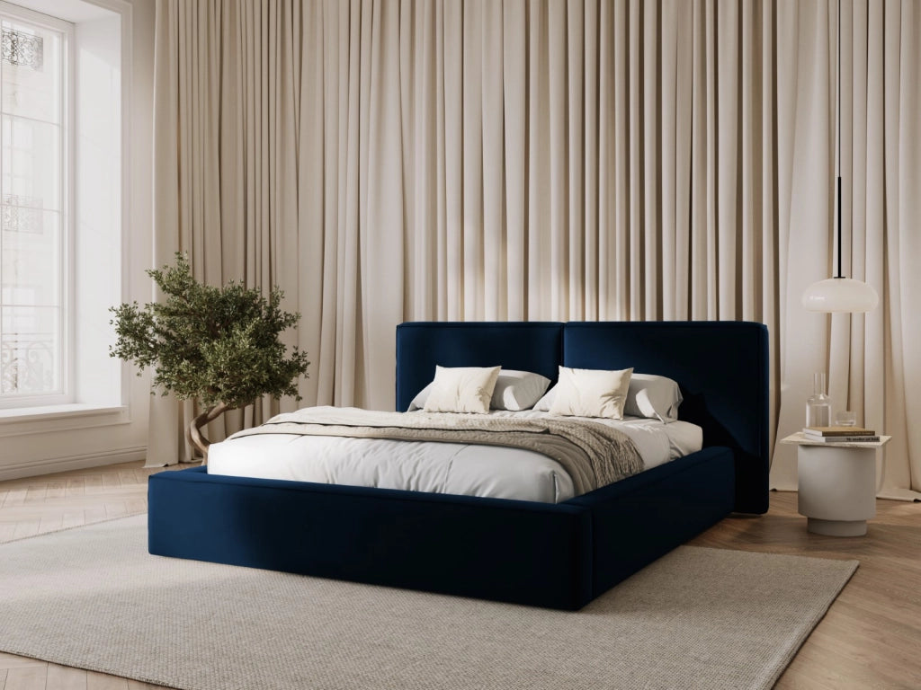 Cosmopolitan Design - Letto a cassettone con testiera doppia "Arendal" 200x200cm in velluto blu reale 