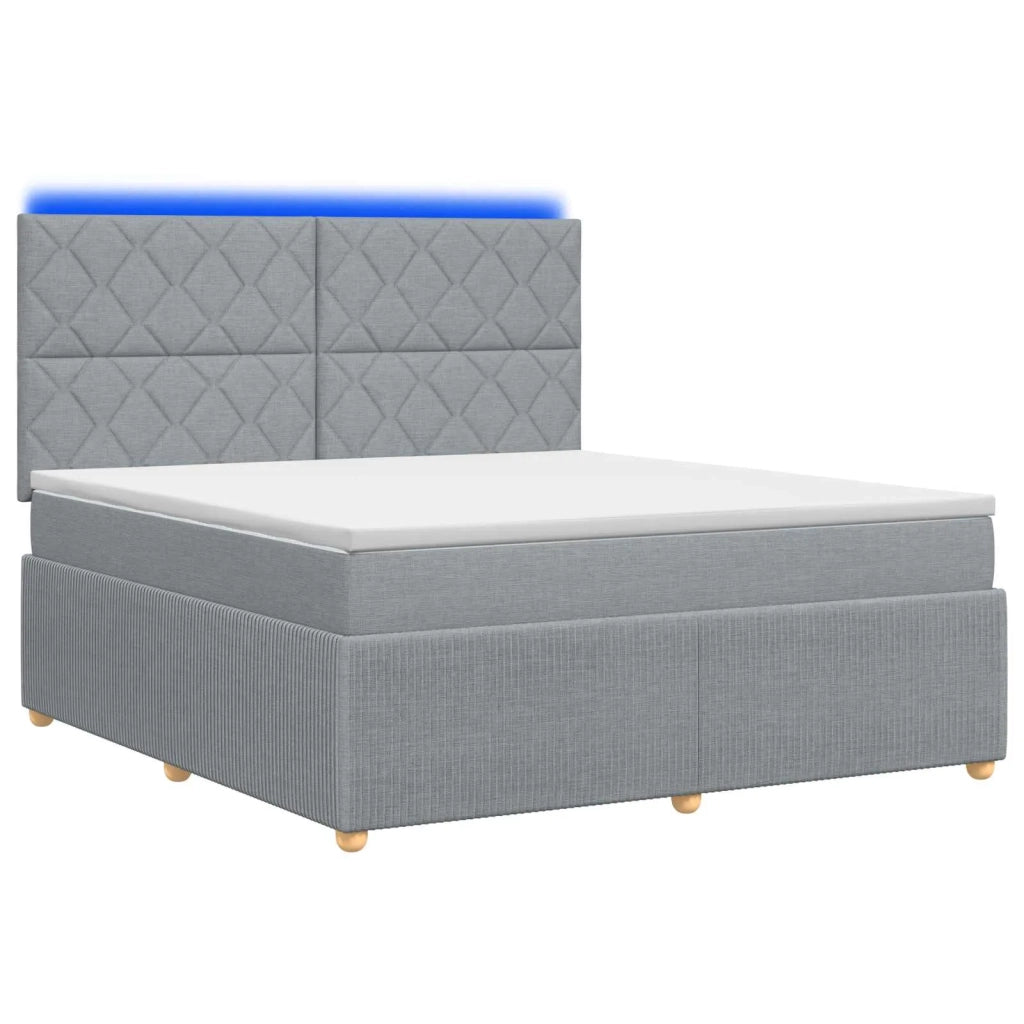 Letto Box Spring LED con Materasso Grigio Chiaro 140 x 200 cm 3455881