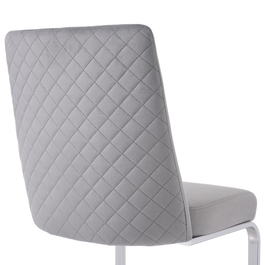 Set di 2 sedie da pranzo con schienale trapuntato e seduta confortevole in velluto grigio con gambe argento