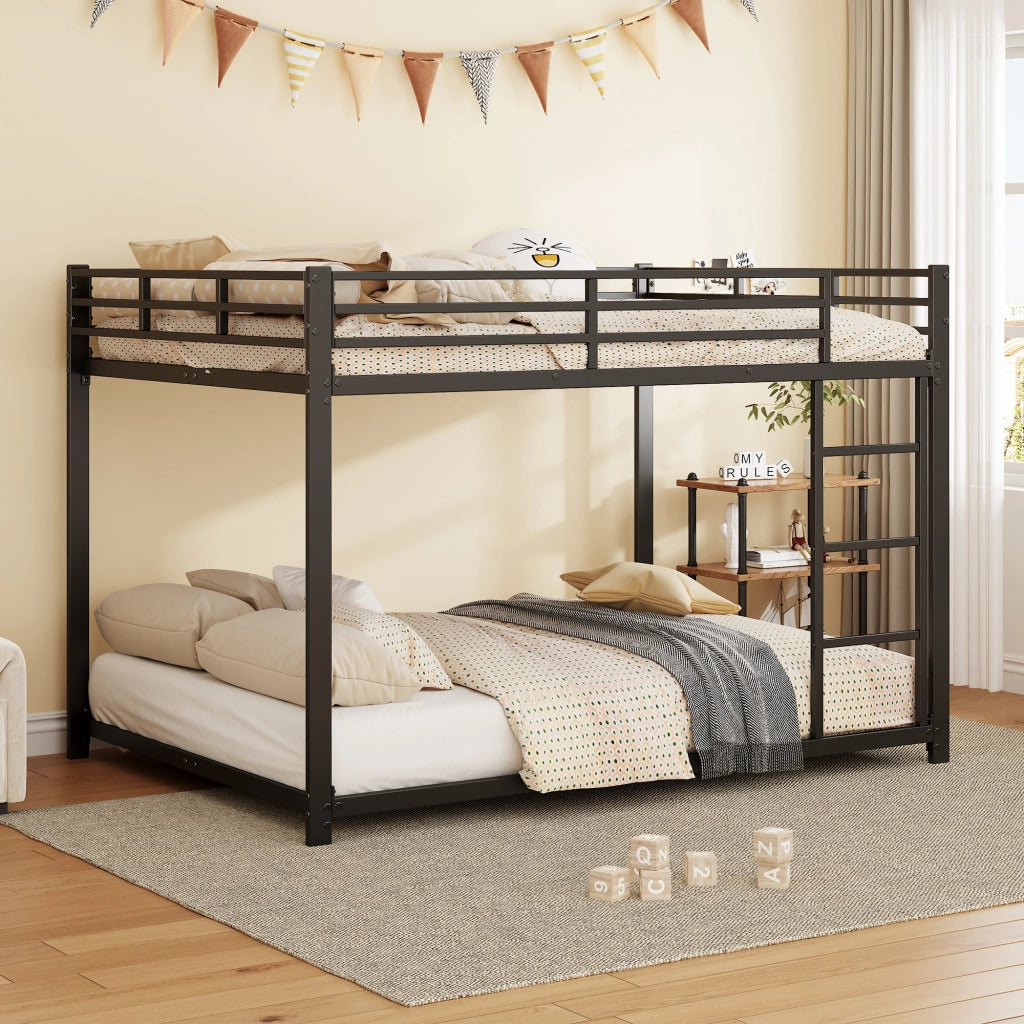Letto a castello in metallo 140x200 cm, struttura nera classica, per bambini, con reti a doghe