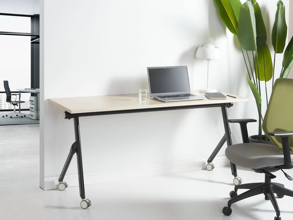 Scrivania rettangolare pieghevole con rotelle portatile con struttura in metallo marrone chiaro e nero 160 x 60 stile moderno
