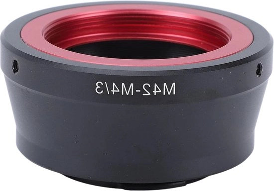 Adattatore per montare obiettivi M42 su fotocamere Micro Four Thirds (adatta per Lumix G1, GH1, GF1, G10, GH2, G3, GF3, PEN E-P1, E-P2, E-PL1, E-PL) - Montaggio a vite su Micro Four Thirds Mount.