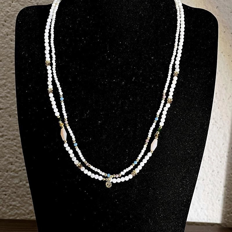 Collana fatta a mano con perle barocche in pietra naturale, regalo di Natale o di compleanno.