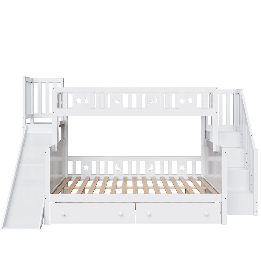 Letto a castello per bambini con scivolo e scala di sicurezza; 90x200/140x200 cm; bianco in legno
