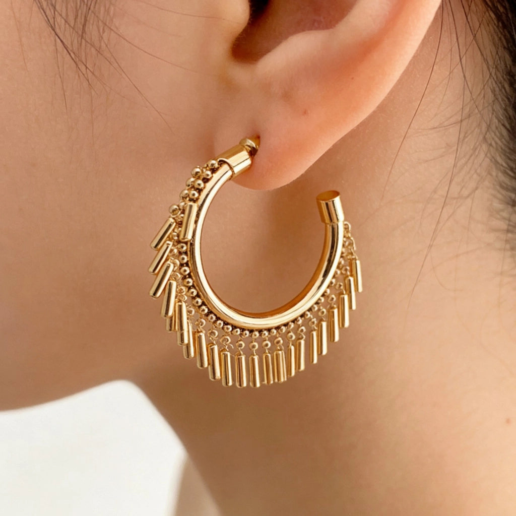 Orecchini pendenti di alta gamma in stile francese per donna, design di nicchia, orecchini a cerchio grandi, eleganti e vistosi, orecchini alla moda e raffinati.