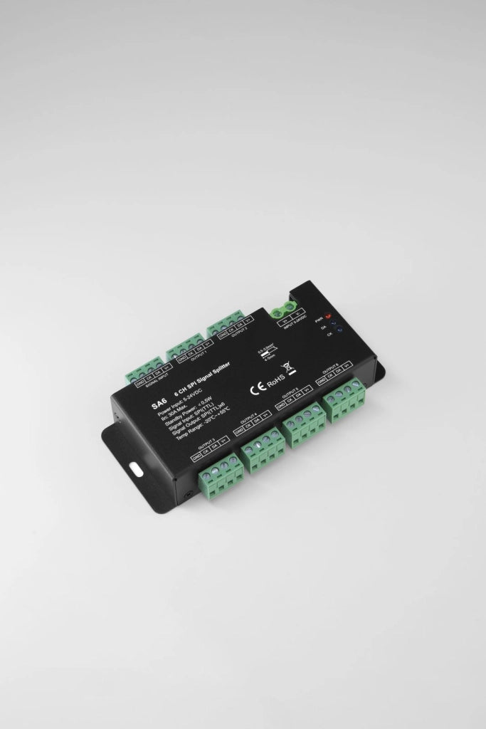 AMPLIFICATORE DEI SEGNALI SPI CON USCITA A 6 CANALI