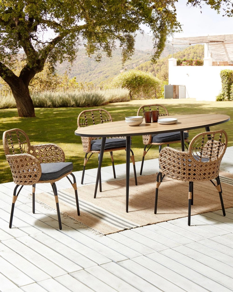 Set di 4 sedie in rattan con cuscino di seduta e poggia braccia naturale intrecciato stile boho esterni interni