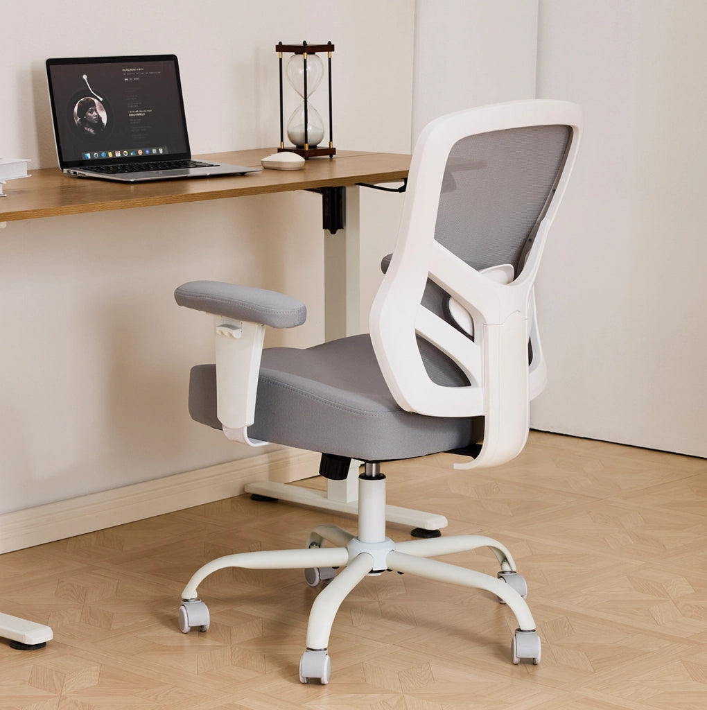 Sedia da ufficio ergonomica con supporto lombare regolabile; braccioli 2D e seduta in schiuma; grigio