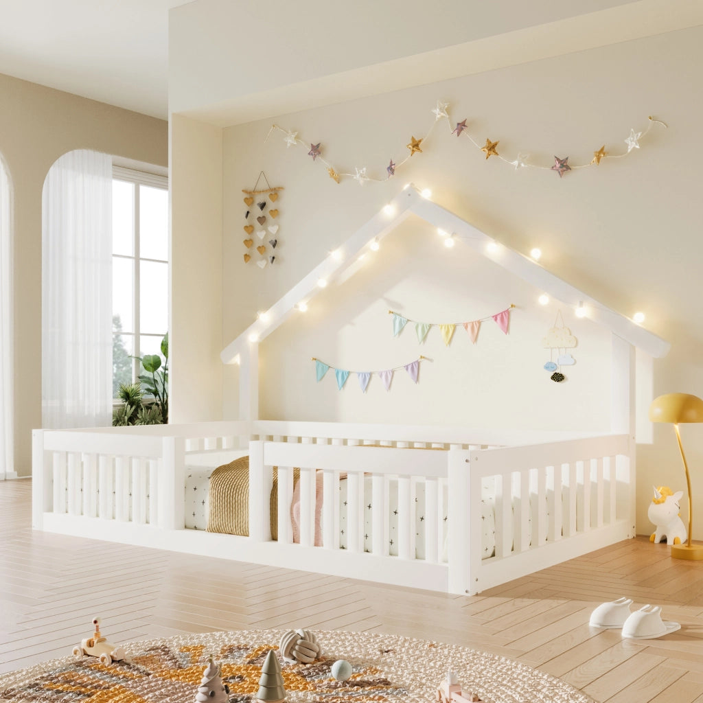 Letto a casetta 90x200 cm con parapetti di sicurezza; protezione perimetrale e ghirlanda LED; pino e MDF; bianco