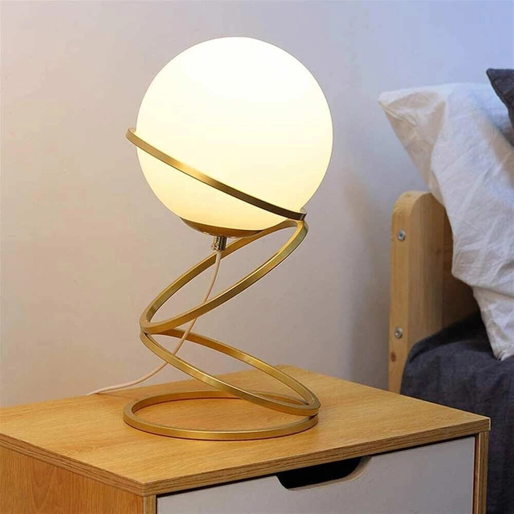 Lampada elegante da tavolo o comodino minimalista lume in metallo bronzo sfera in vetro attacco G9