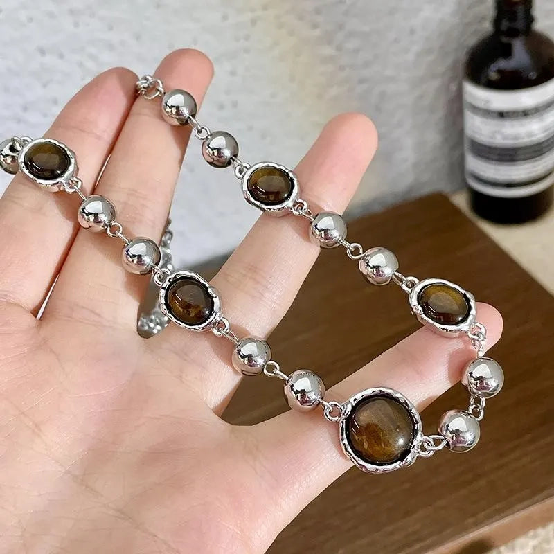 Collana fatta a mano con perline di pietra naturale, regalo di Natale o di compleanno.