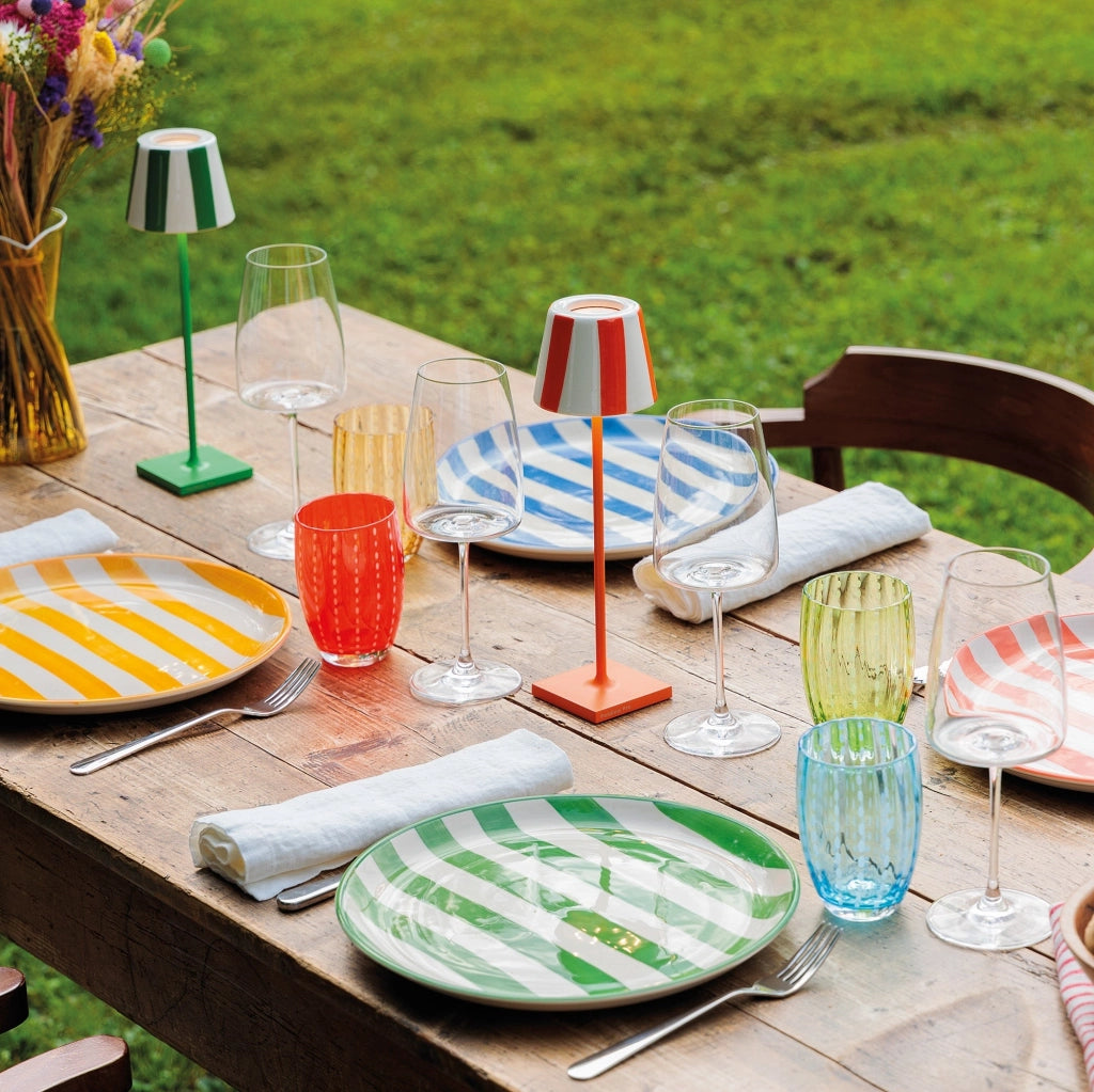 Set 2 Piatti Piani Righe Artigianali in Ceramica Diametro 28 cm Made in Italy Design Moderno Colore Giallo per Servizio Tavola Elegante e Raffinato