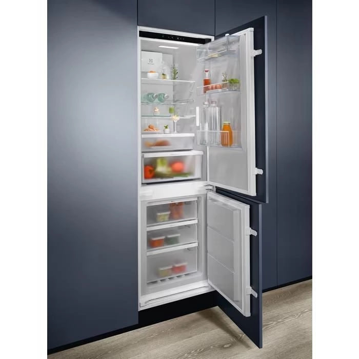 Electrolux FRIGORIFERO COMBINATO MULTIFLOW CLASSE D ENP7MD18S