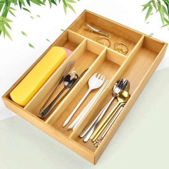 Organizzatore di carico per posizionamento di posate in cucina con lato di carico per organizzare utensili in cucina