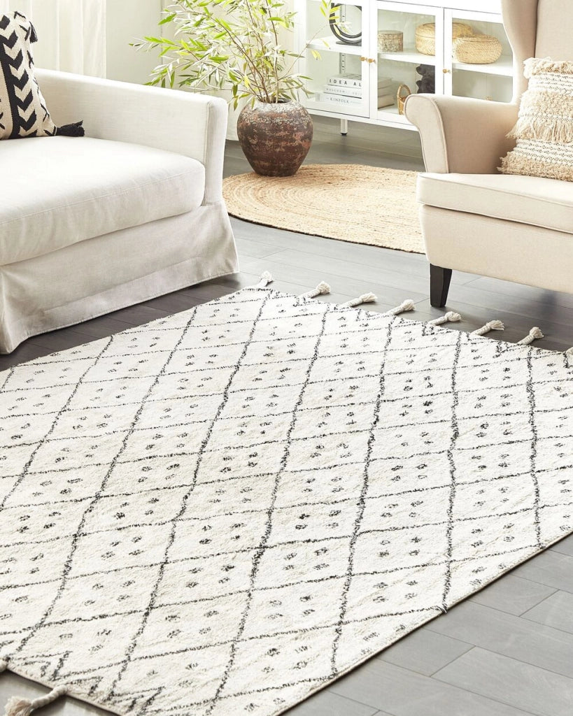 Tappeto cotone bianco sporco e nero 140 x 200 cm moderno orientale tribale nappe motivo geometrico