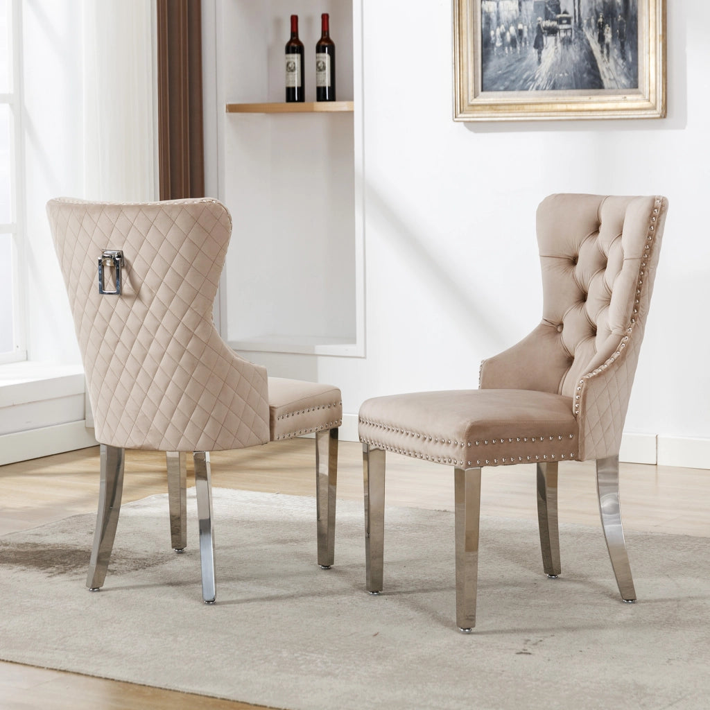 Sedia da pranzo in velluto con schienale decorativo, struttura in legno massello e gambe in metallo beige
