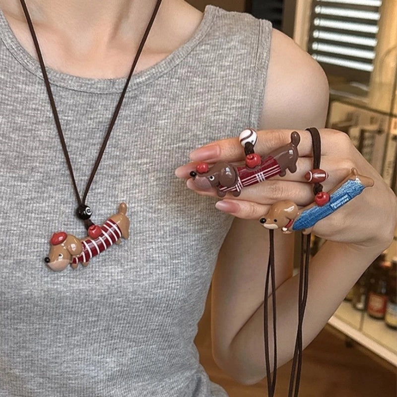 Collana con grazioso bassotto