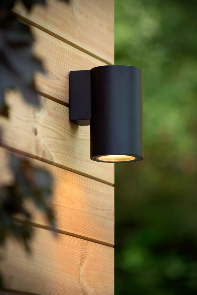 Applique esterna nera alluminio E27 40W Volantis Lucide