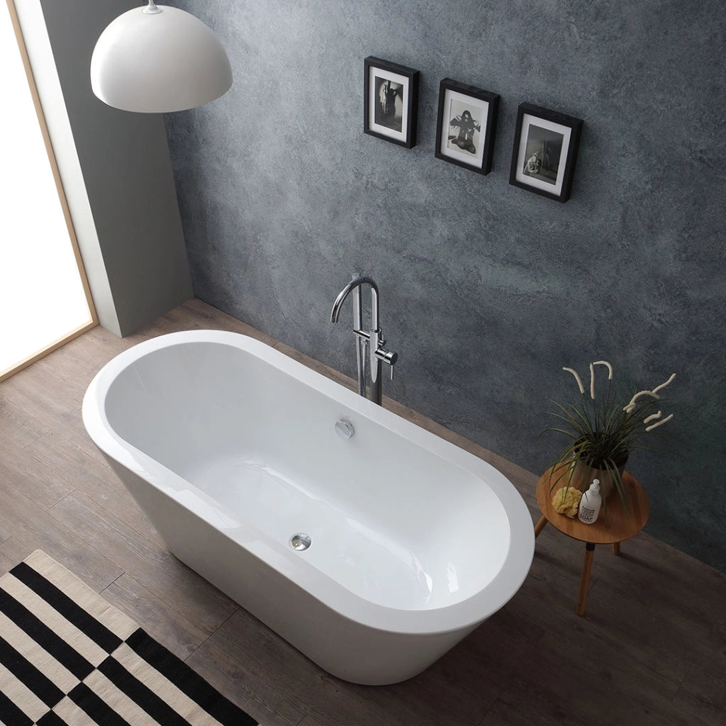 Vasca freestanding in acrilico bianco