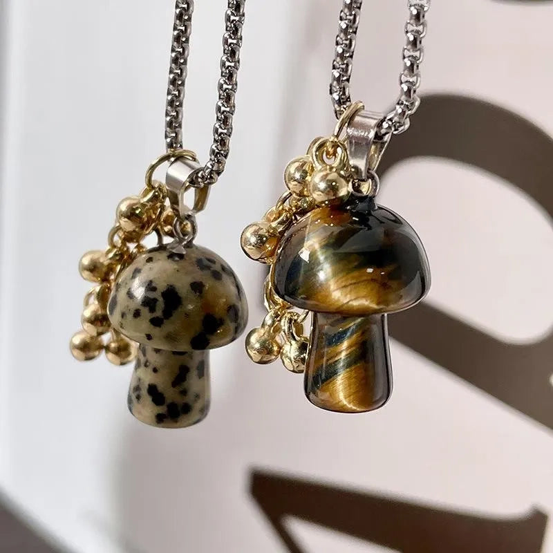 Collana lunga con ciondolo a forma di fungo di cioccolato in pietra naturale, realizzata a mano, regalo di Natale o di compleanno.