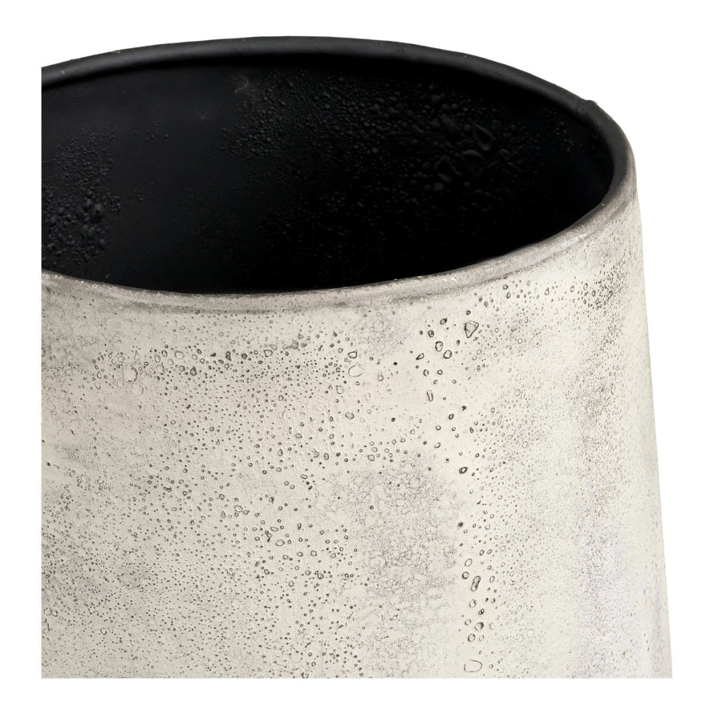 Set 2 vasi decorativi in metallo beige anticato House Nordic