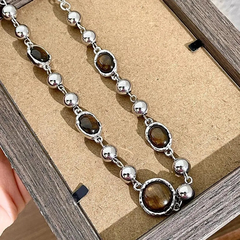 Collana fatta a mano con perline di pietra naturale, regalo di Natale o di compleanno.