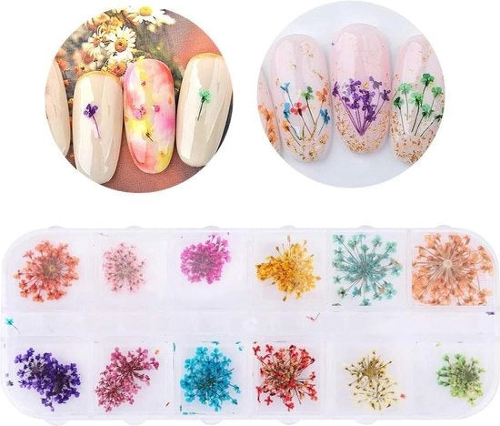 Sticker per manicure con fiori essiccati - 3 tipi per decorazione.