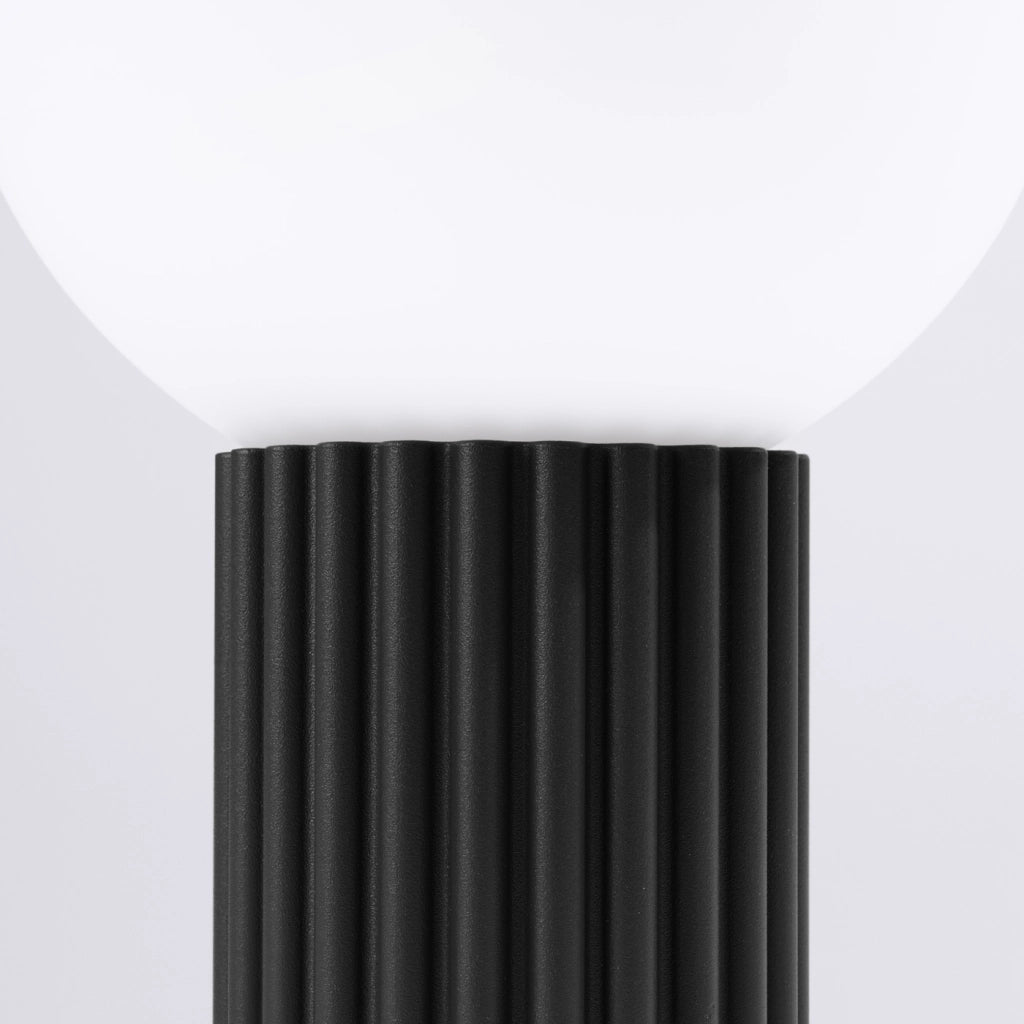 Lampada da tavolo HALO nero