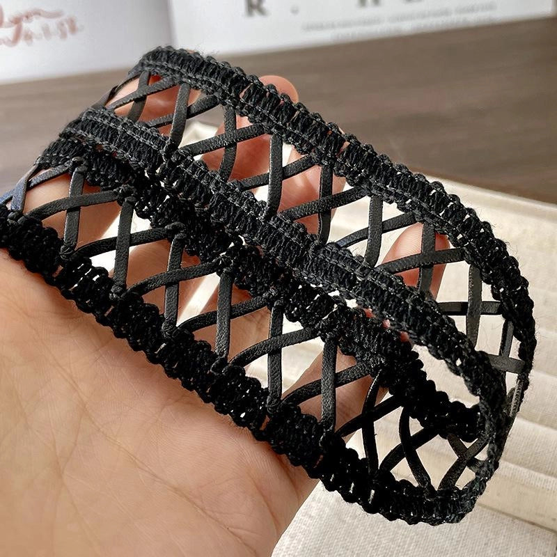 Collana girocollo a croce in pelle PU nera intrecciata a mano, stile motociclistico, collana scura e alla moda, regalo di Natale o compleanno.