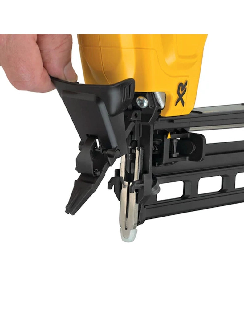 Chiodatrice DeWALT DCN662N (Solo corpo)