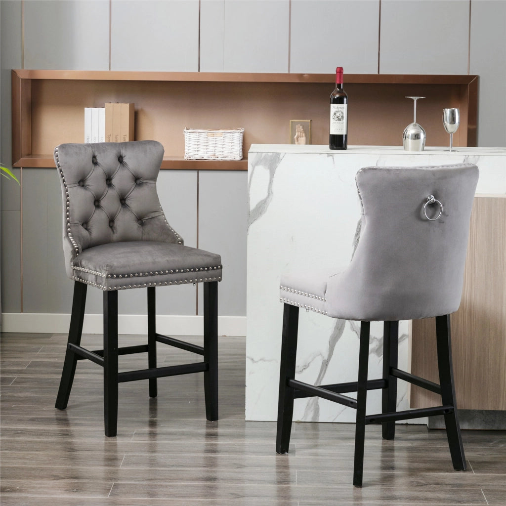 Sgabelli da bar contemporanei imbottiti in velluto con decorazione capitonn¨¦, gambe in legno e finiture con borchie cromate, stile casual, set da 2 (g